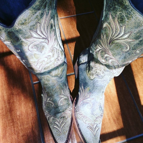 Meet Your Posh Ambassador, Dianeπ§πΎββοΈπ΄πΎ - Picture 9 of 16